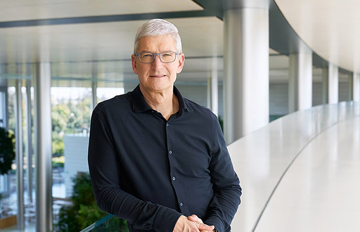 Apple CEO Cook: Feeling Proud to Be Gay