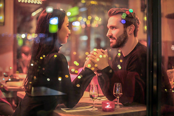 The Art of Communicating Conversation When Dating